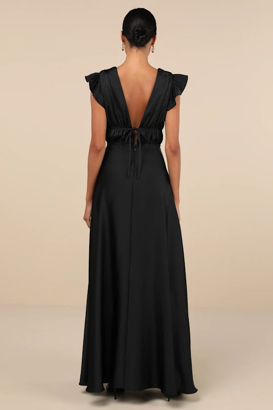 Maxikleid aus Satin mit Cut-outs und Rüschen