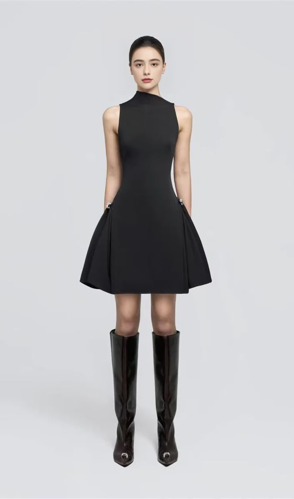 SCHWARZES ÄRMELLOSES MINIKLEID