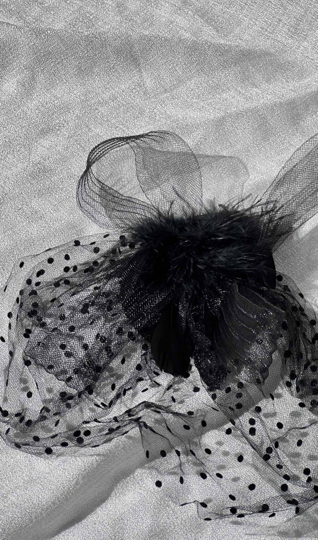 Cocktailhut aus Federnetz