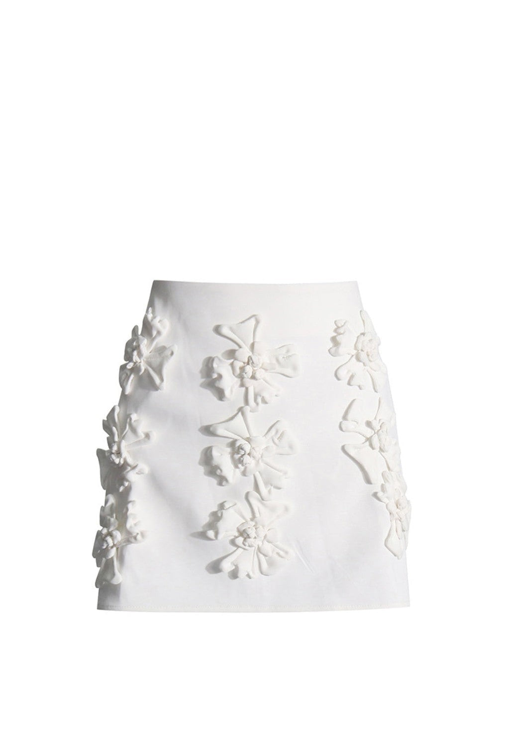 WEISSER MINIROCK MIT WEISSEN BLUMEN VON ANAXANDRA