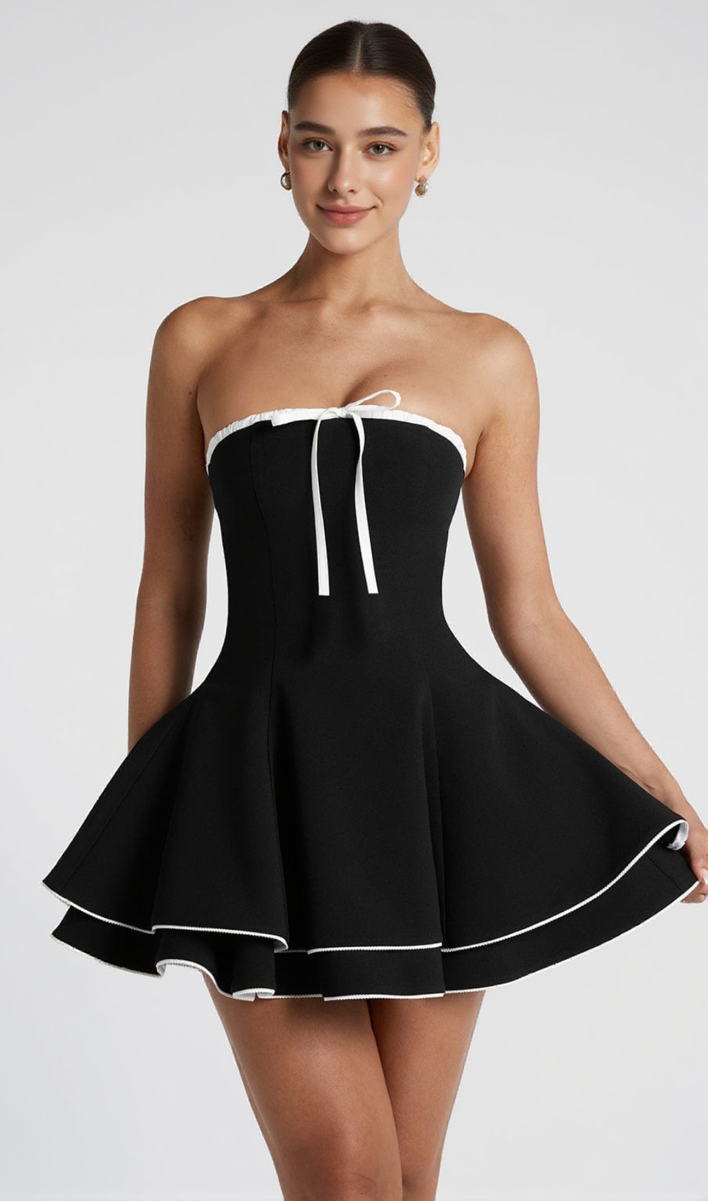 Trägerloses Minikleid „Juno“ in Schwarz