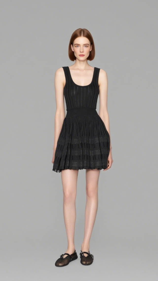 mini abito in maglia traforata a coste nero