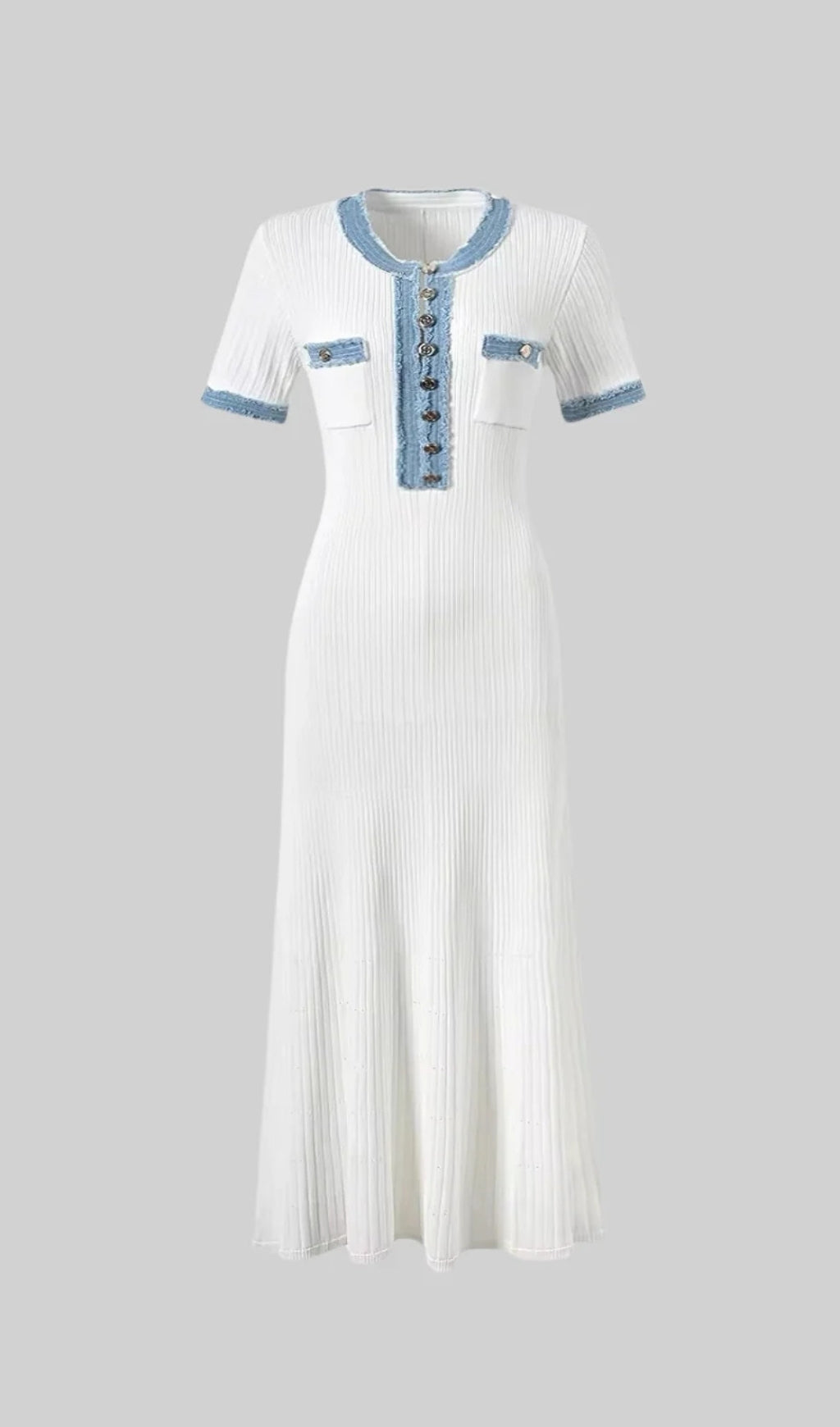 MIDIKLEID AUS GERIPPTEM STRICK