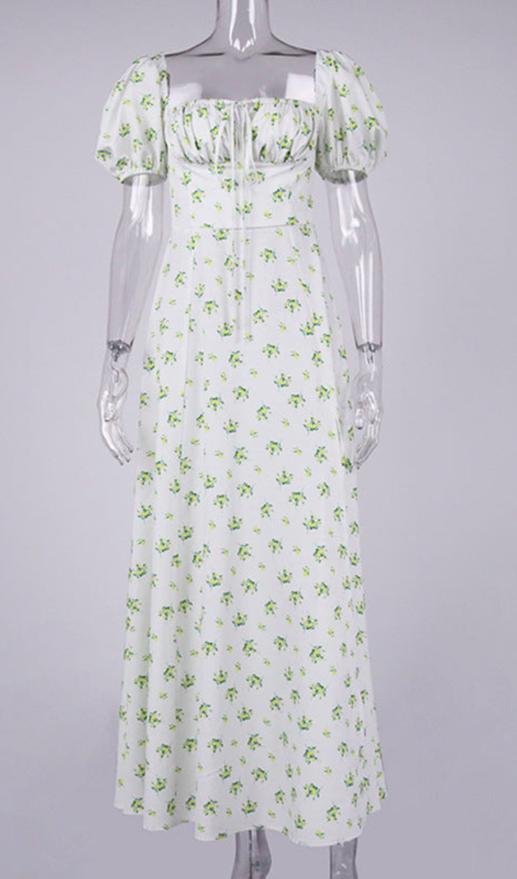 WEISSES MIDIKLEID MIT PUFFÄRMELN UND BLUMEN IM VINTAGE-STIL