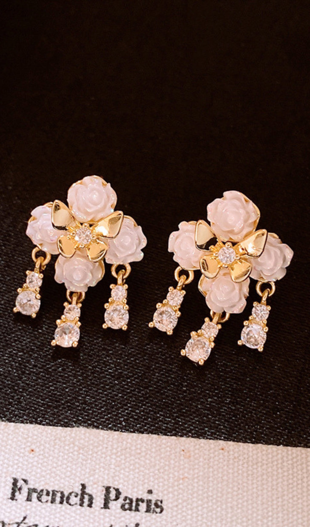 DYSIS FLOWER EARRINGS