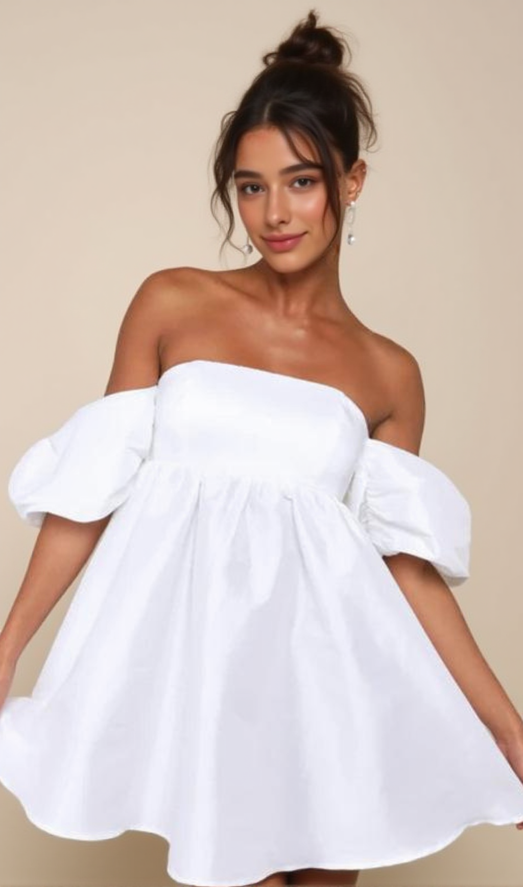 Mini abito babydoll in taffetà bianco con spalle scoperte Sweet Vision