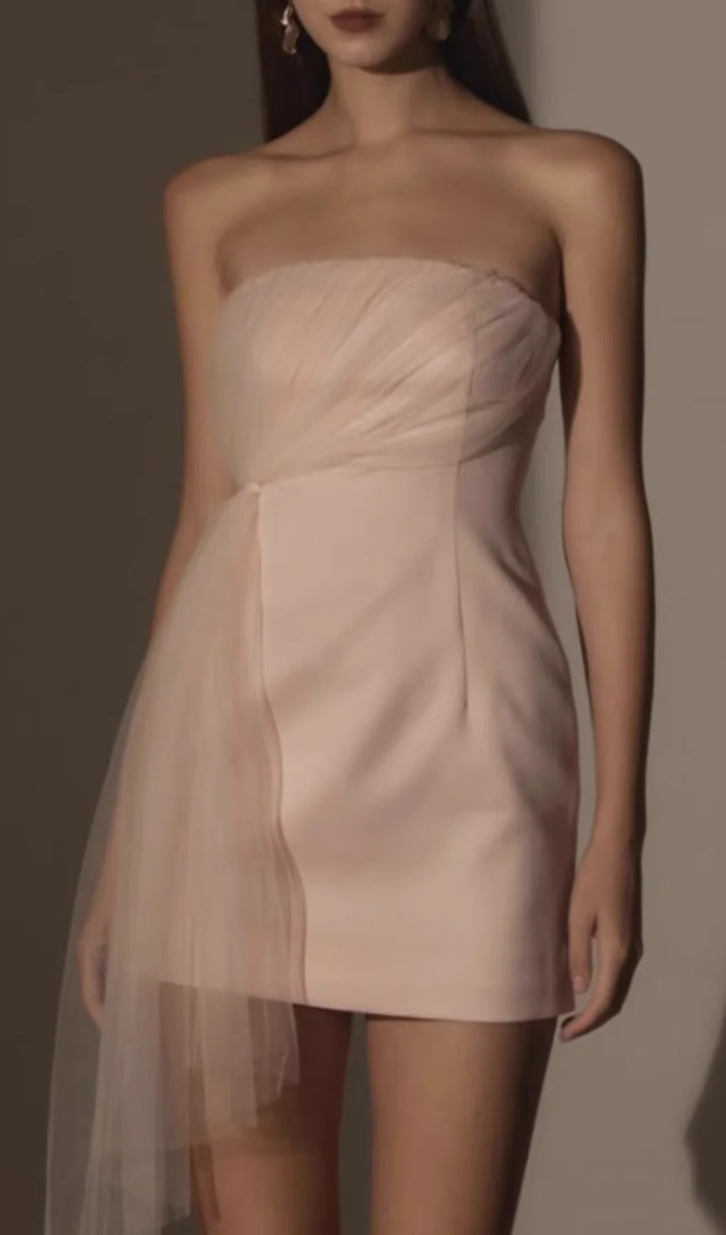 trägerloses Netz-Minikleid