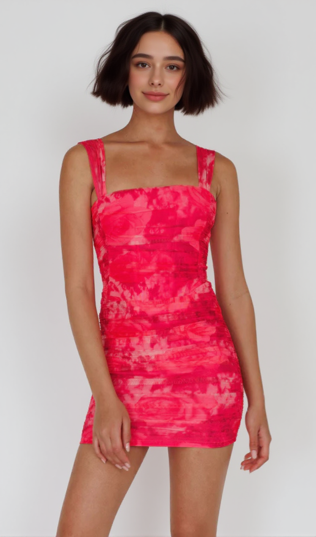 Geblümtes, gerüschtes Minikleid in Rosa