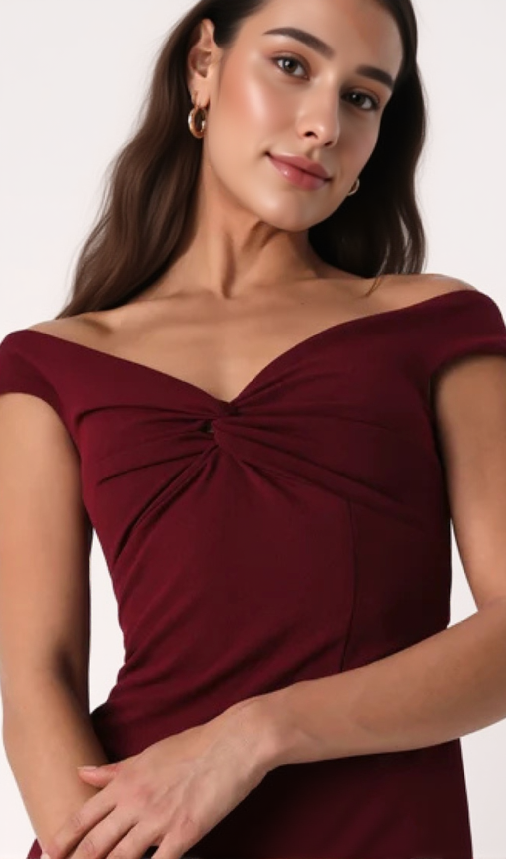 Ecco il mio abito lungo bordeaux con spalle scoperte e incrocio sul davanti