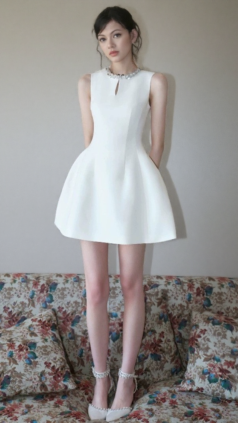 ALYSSA ROUND NECK DIAMOND SLEEVELESS DRESS IN WHITE