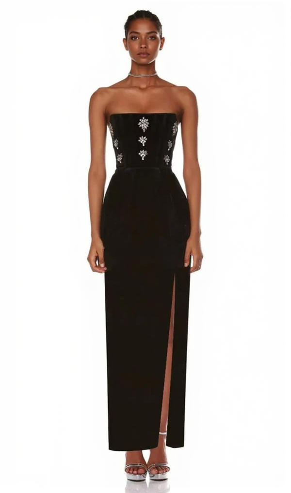 TRÄGERLOSES MAXIKLEID MIT KRISTALLDETAILS IN SCHWARZ