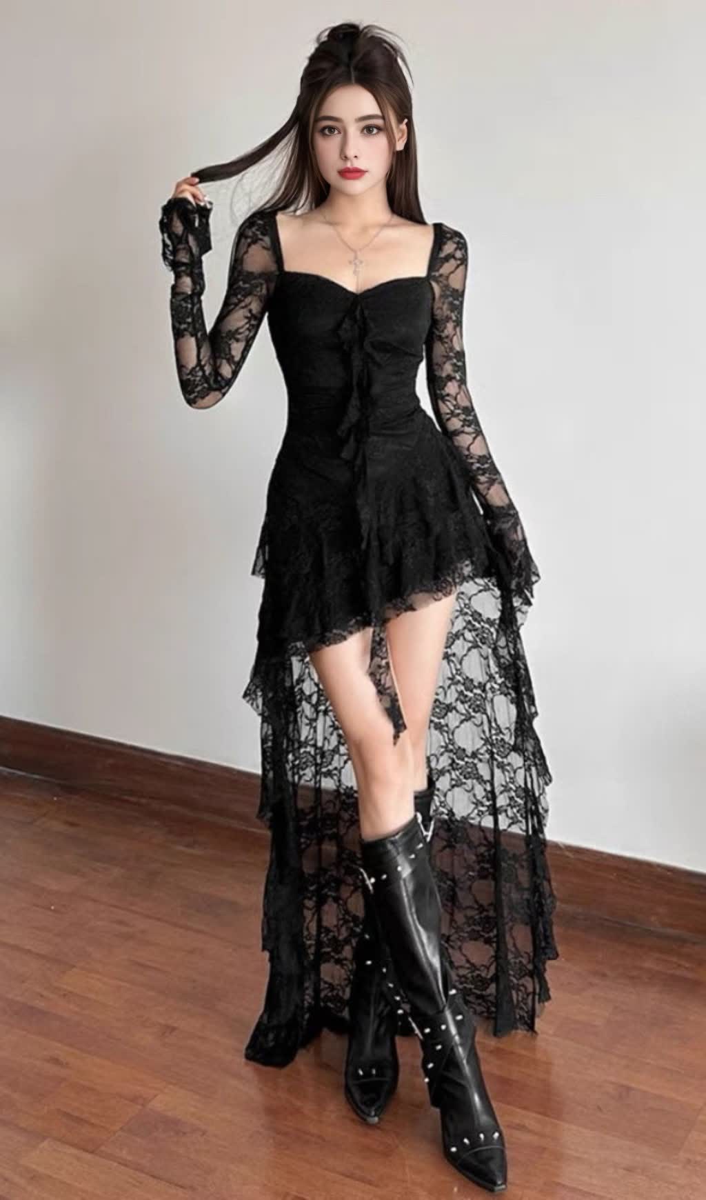 SCHWARZES MINIKLEID MIT ASYMMETRISCHEM SPITZENBLOKETTE-SAUM