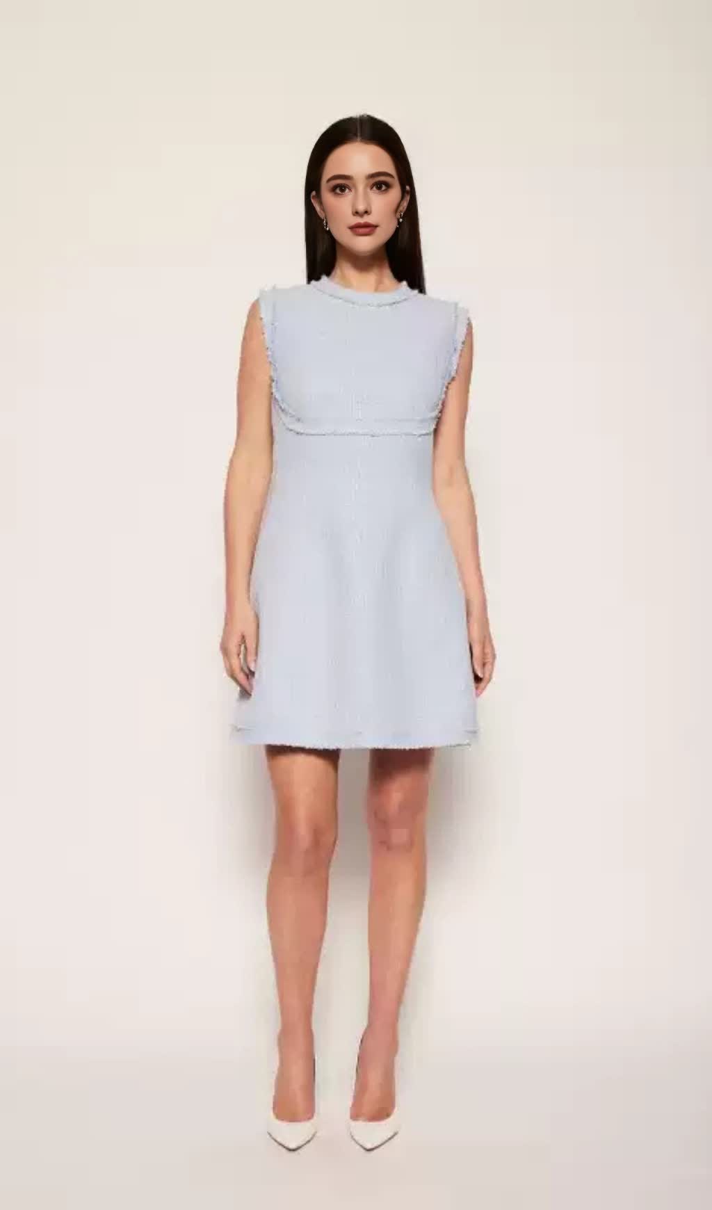 Ärmelloses Minikleid aus Tweed in Blau