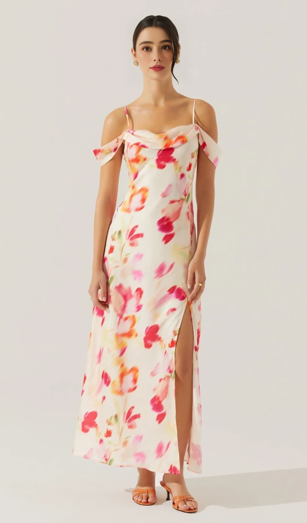 ABITO LUNGO IN RASO CON SPACCHI E SPALLE SCOPERTE IN ROSA ACQUERELLO