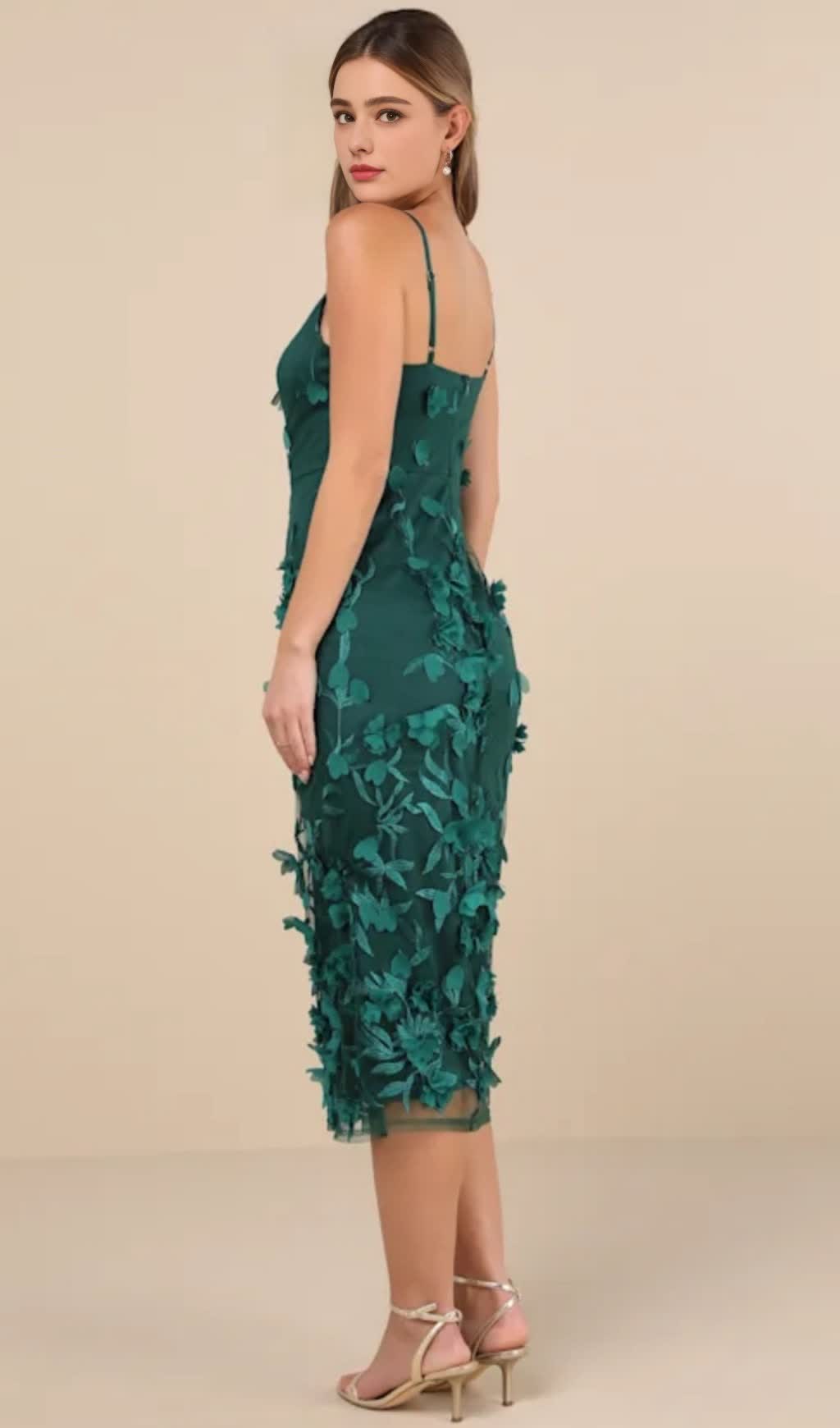 Smaragdgrünes Midikleid mit 3D-Blumenstickerei
