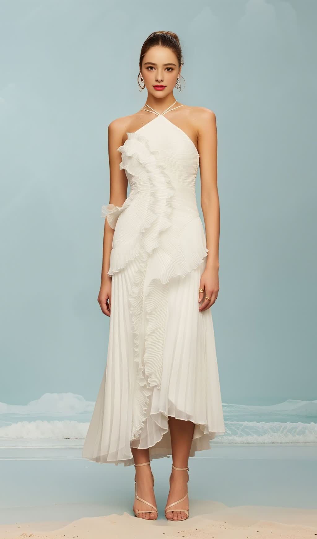 Alva – Ärmelloses Maxikleid mit Falten und Schlitz in Hellweiß