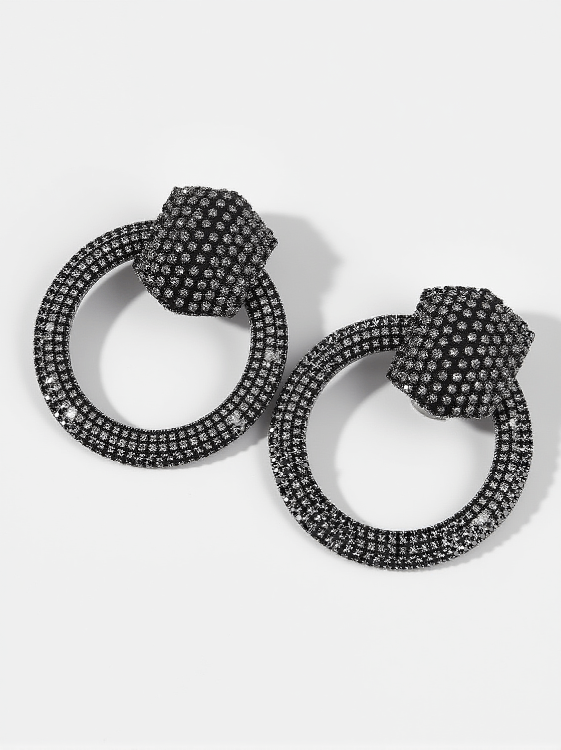 Blair Diamante Circle Ohrringe