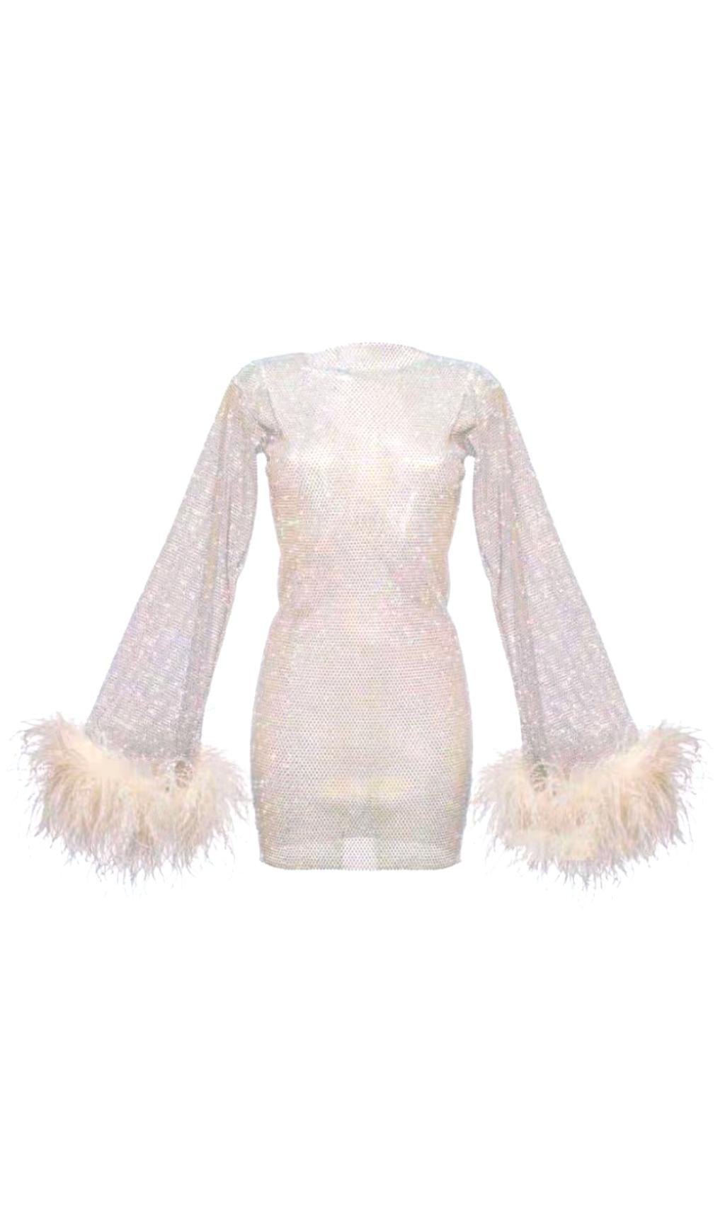 MINIKLEID AUS FEDERNETZ