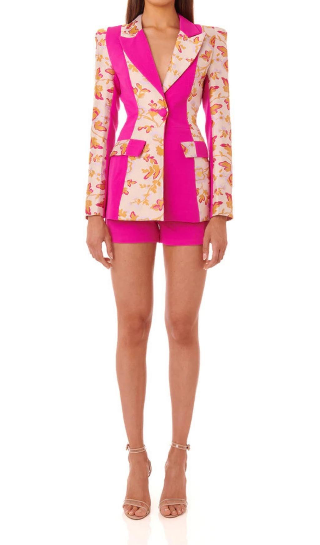 JACQUARD-ANZUG IN ROSA