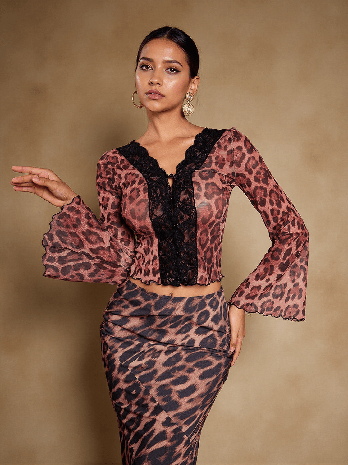 ELESTREN FLOUNCE SLEEVE LEOPARD TOP