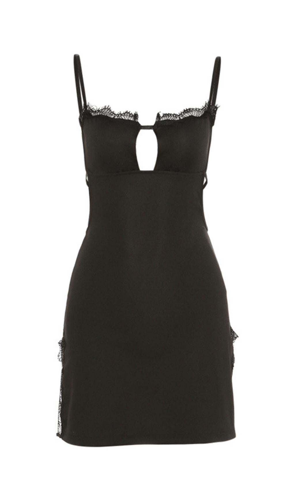 SCHWARZES KLEID MIT SCHULTERSCHLITZ