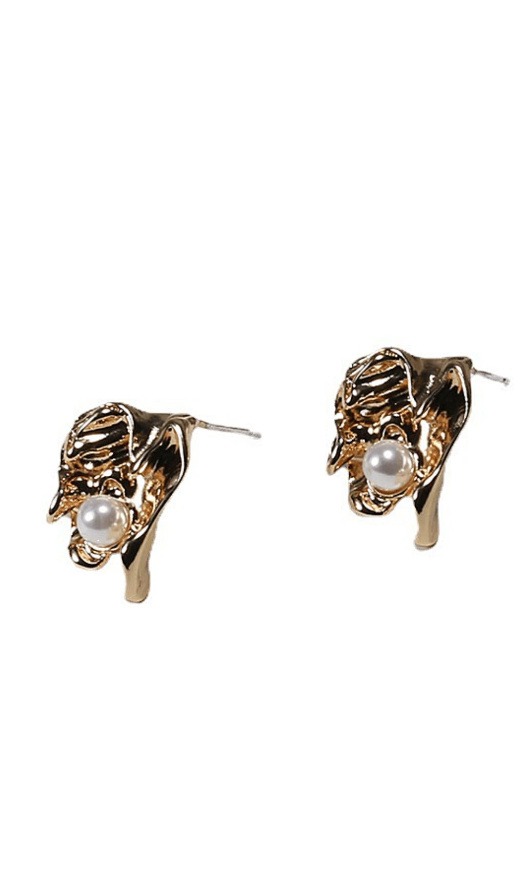 VINTAGE BLUMENOHRRINGE