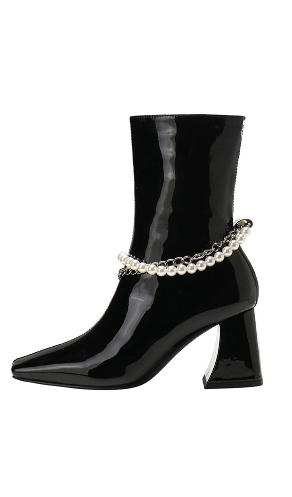 Modische kurze Stiefel mit quadratischer Zehenpartie