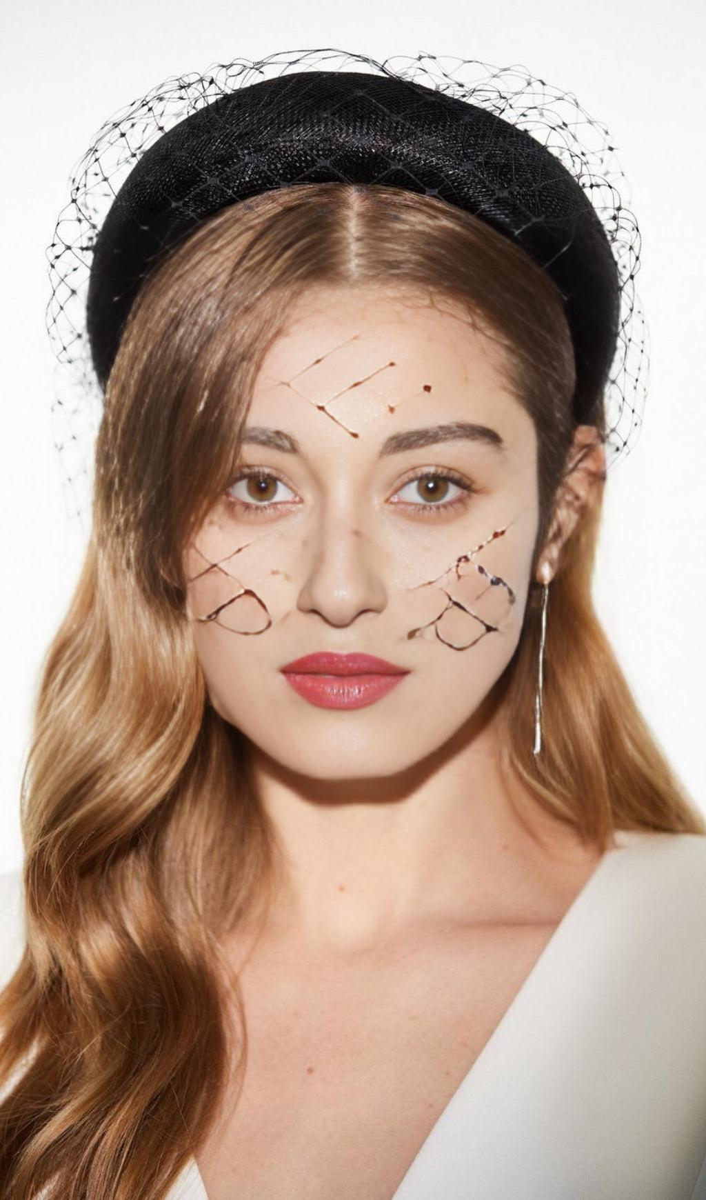 VERSCHLEIERTES SINNAMAY-STIRNBAND