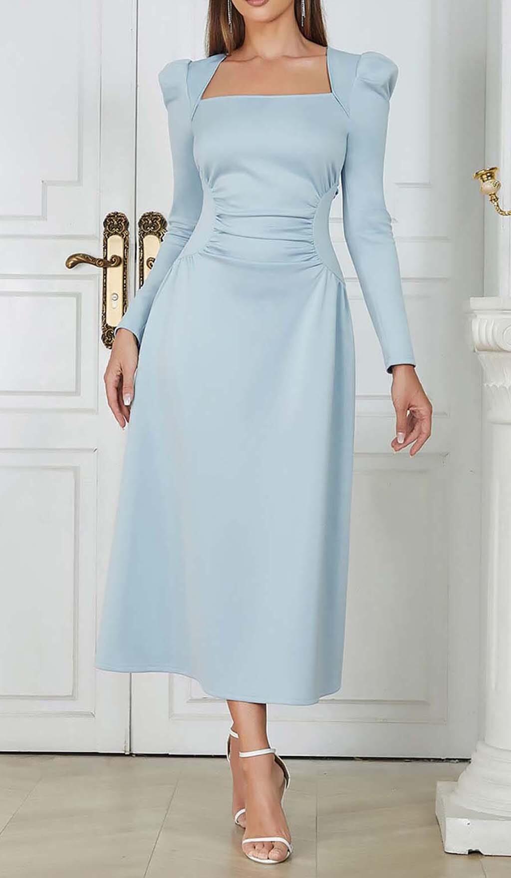 ABITO MIDI SVASATO CON SCOLLO QUADRATO IN BLU PASTELLO