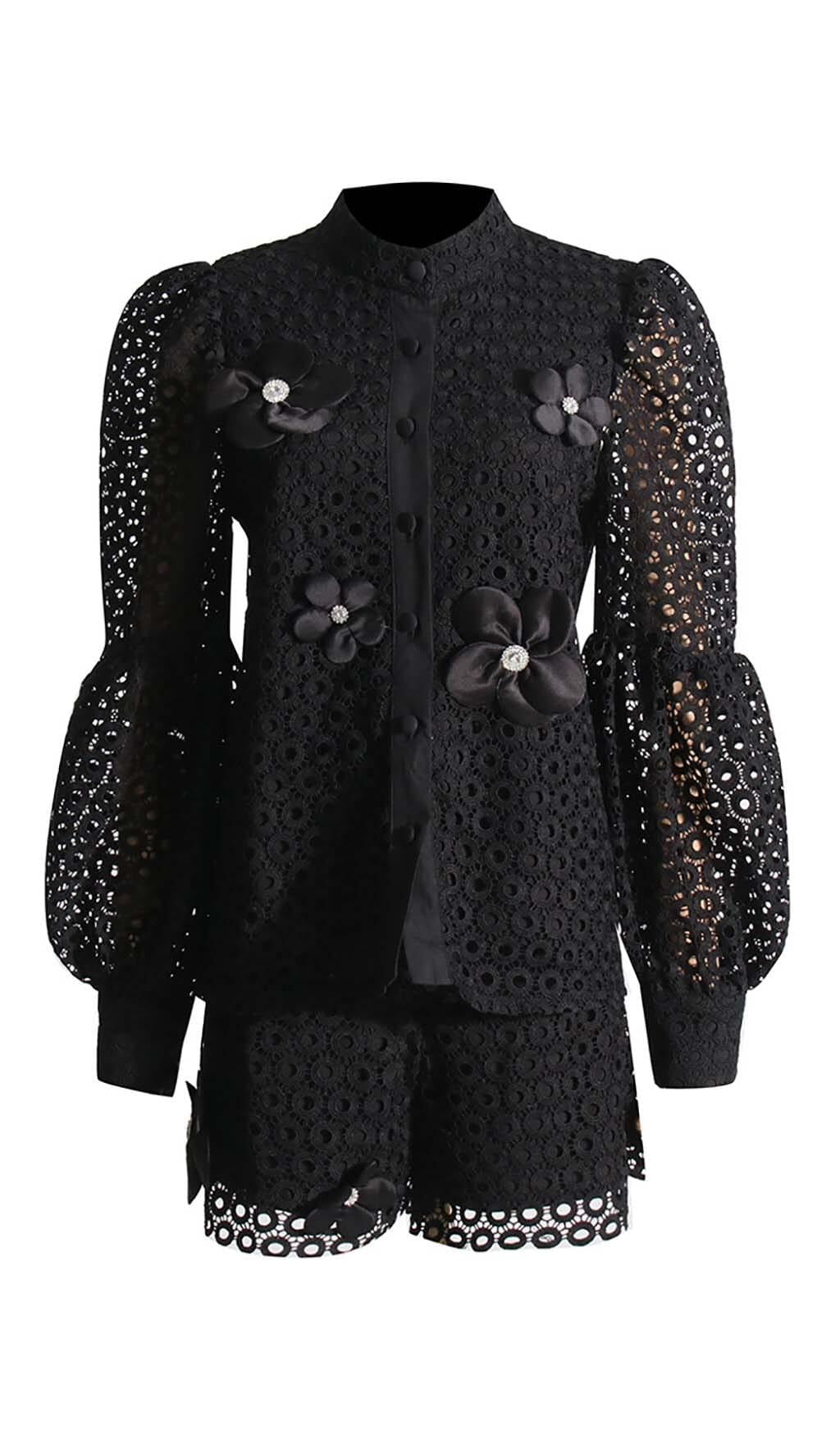 SET DUE PEZZI RICAMATO CON FIORI