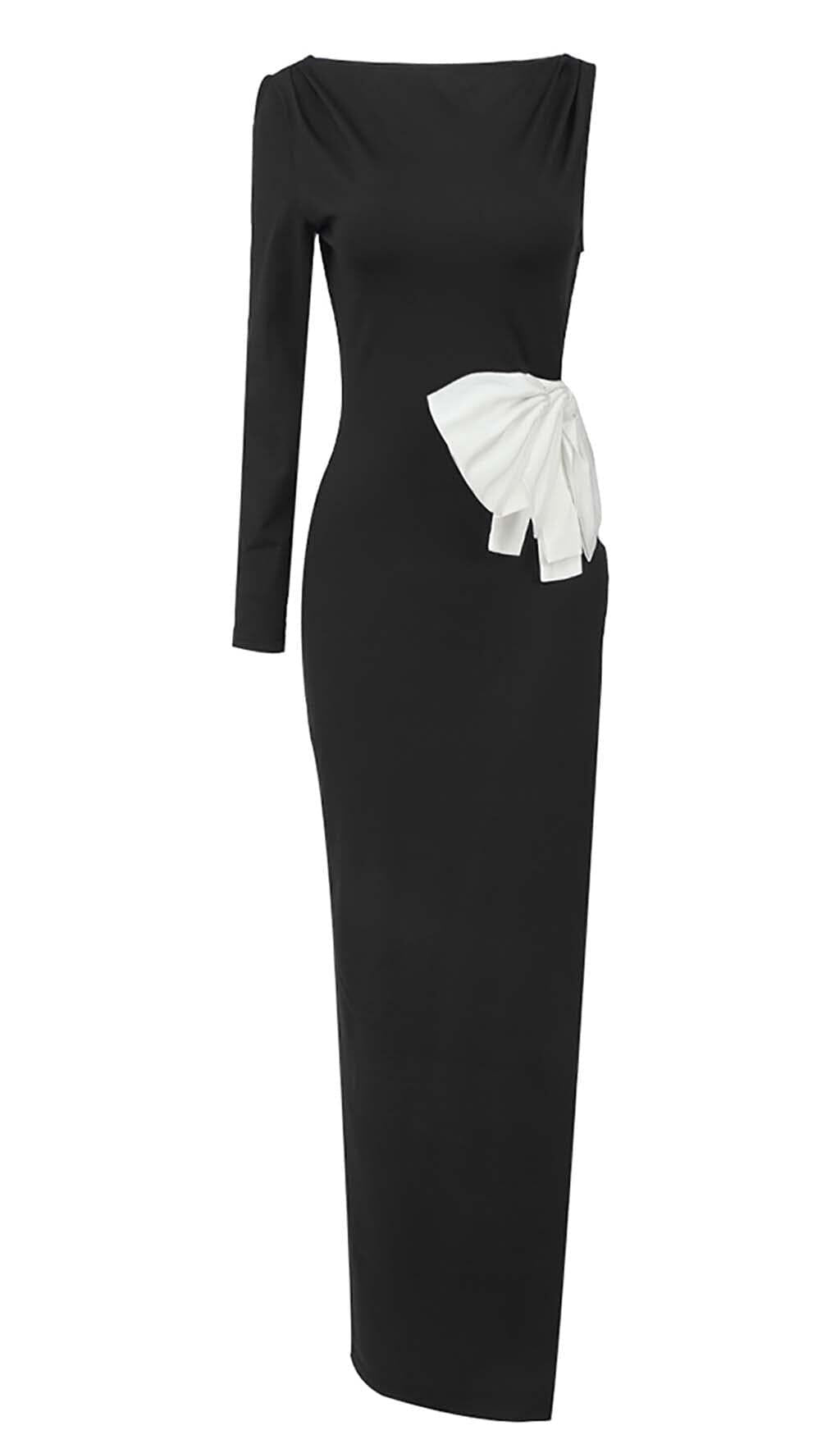 MAXIKLEID MIT OFFENEM SCHLITZ UND SCHLEIFE UND GÜRTEL IN SCHWARZ