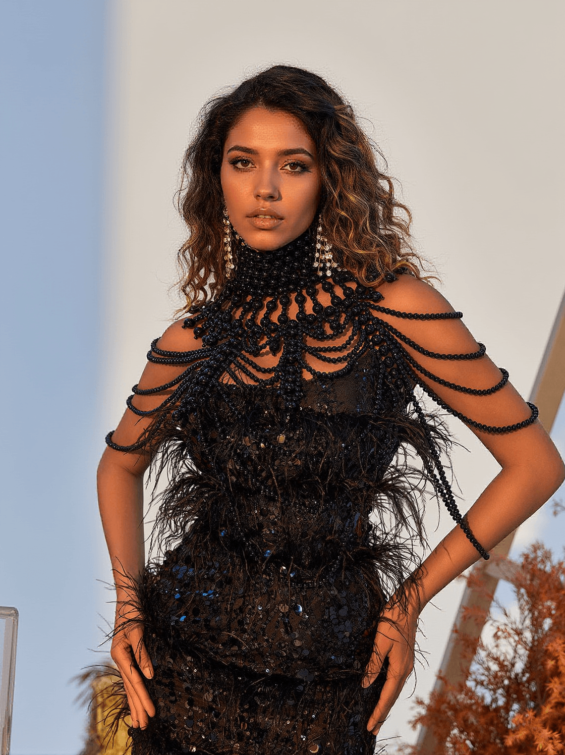 DANI PEARL BODY CHAIN TOP IN BLACK