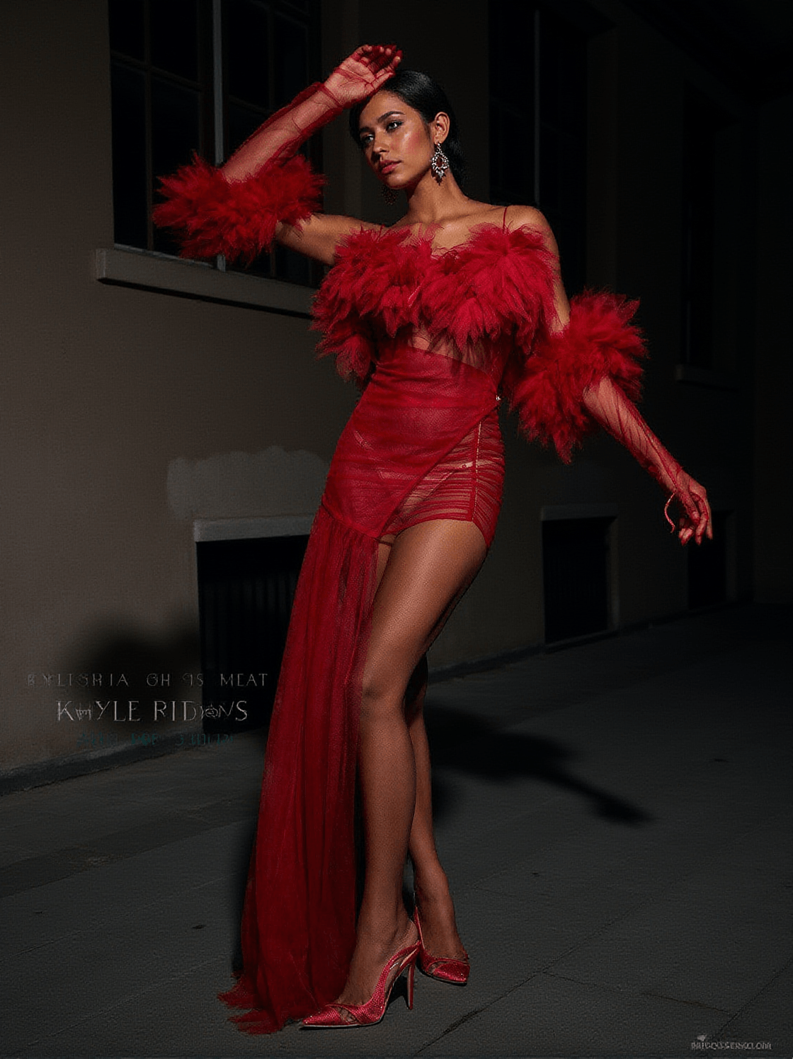 ABITO LUNGO IN TULLE SPAGHETTI DI RASO CON GUANTI