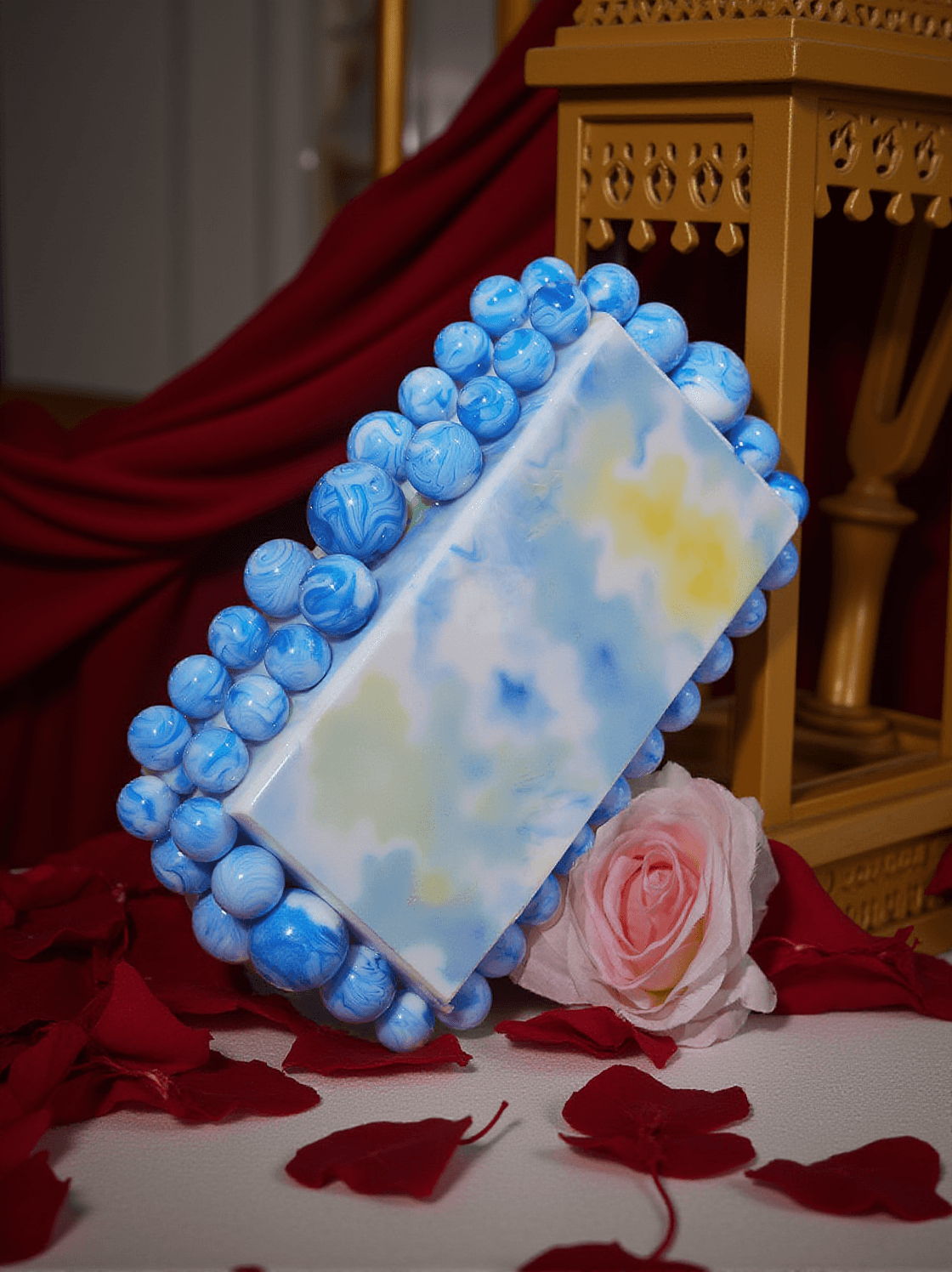 POCHETTE SAMA IN ACRILICO CON PERLINE BLU