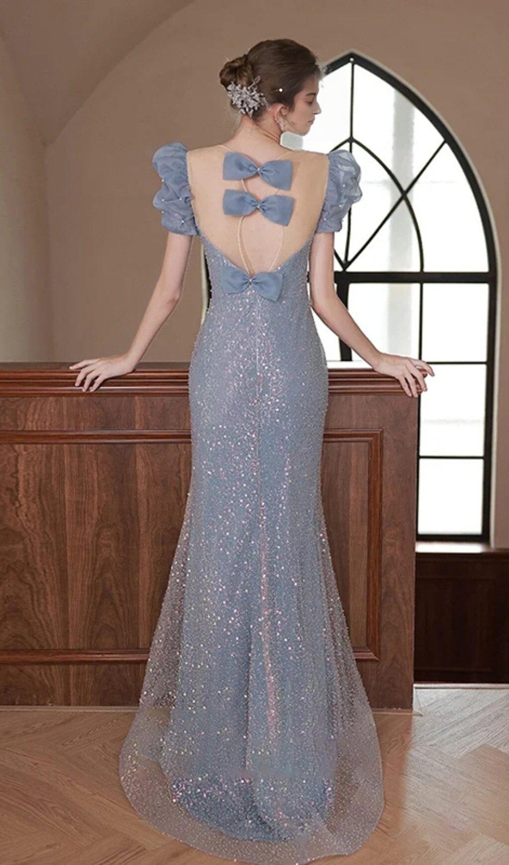 MAXIKLEID MIT PAILLETTEN UND PUFFÄRMELN IN BLAU