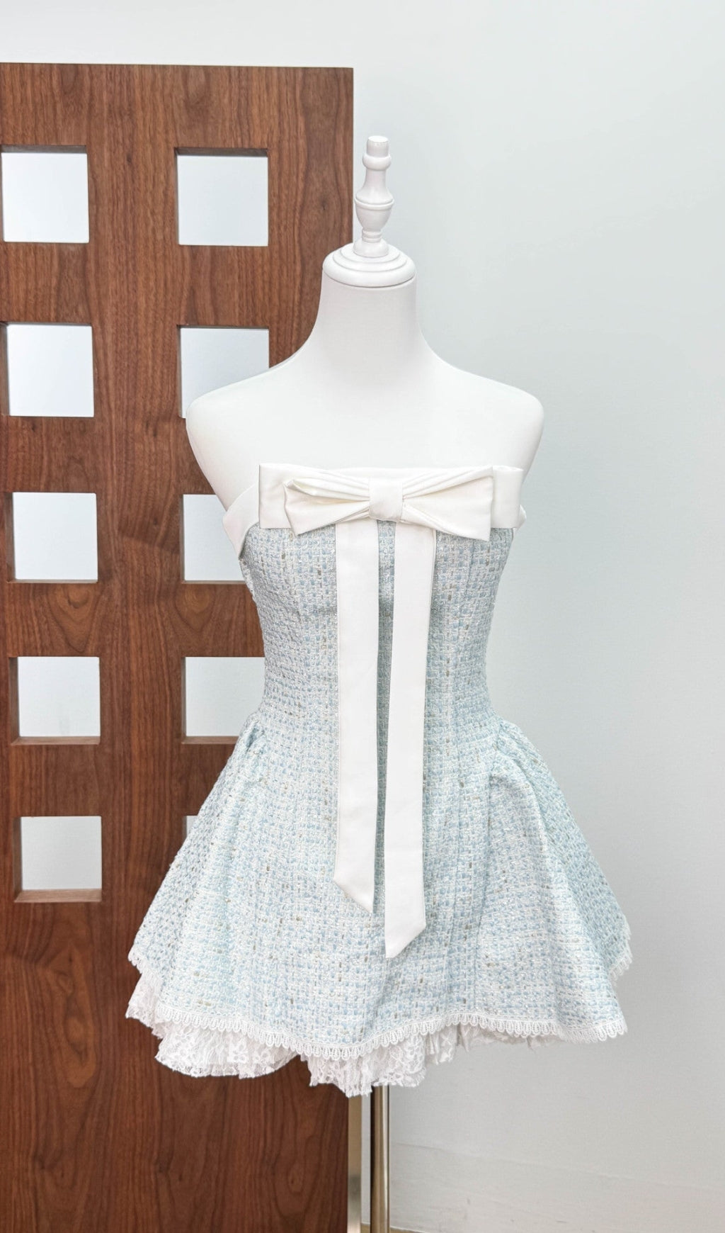 BOW WOVEN LACE TUBE TOP MINI DRESS IN PINK