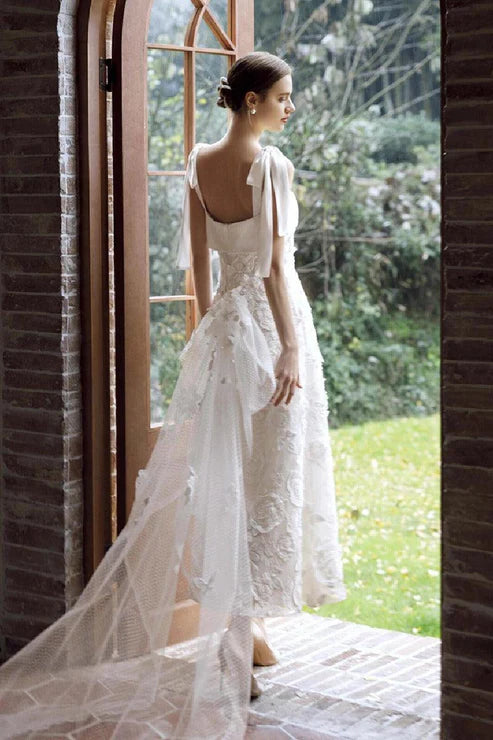 What Bridal Dress Should You Choose for a Romantic Wedding Look?