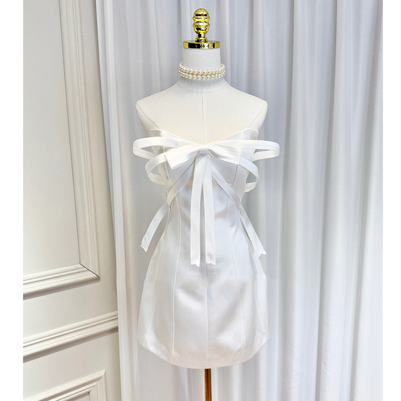 WHITE BOW EMBELLISHED STRAPLESS MINI DRESS