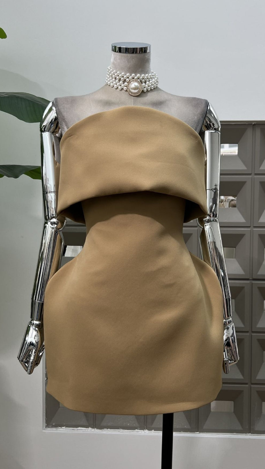 HITI CHIC STRAPLESS MINI DRESS WITH POCKETS - MODERN LAYERED DESIGN