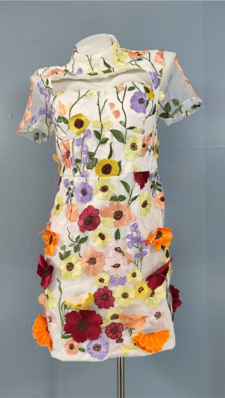 SHORT SLEEVED FLORAL PRINTED MINI DRESS