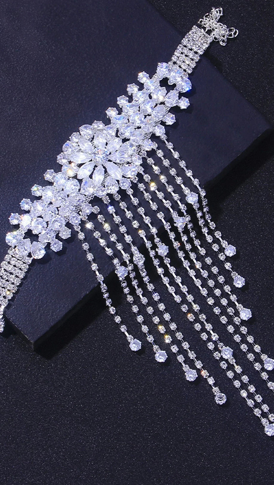 BRACCIALE CON FRANGE FLOREALI E DIAMANTI DANELY