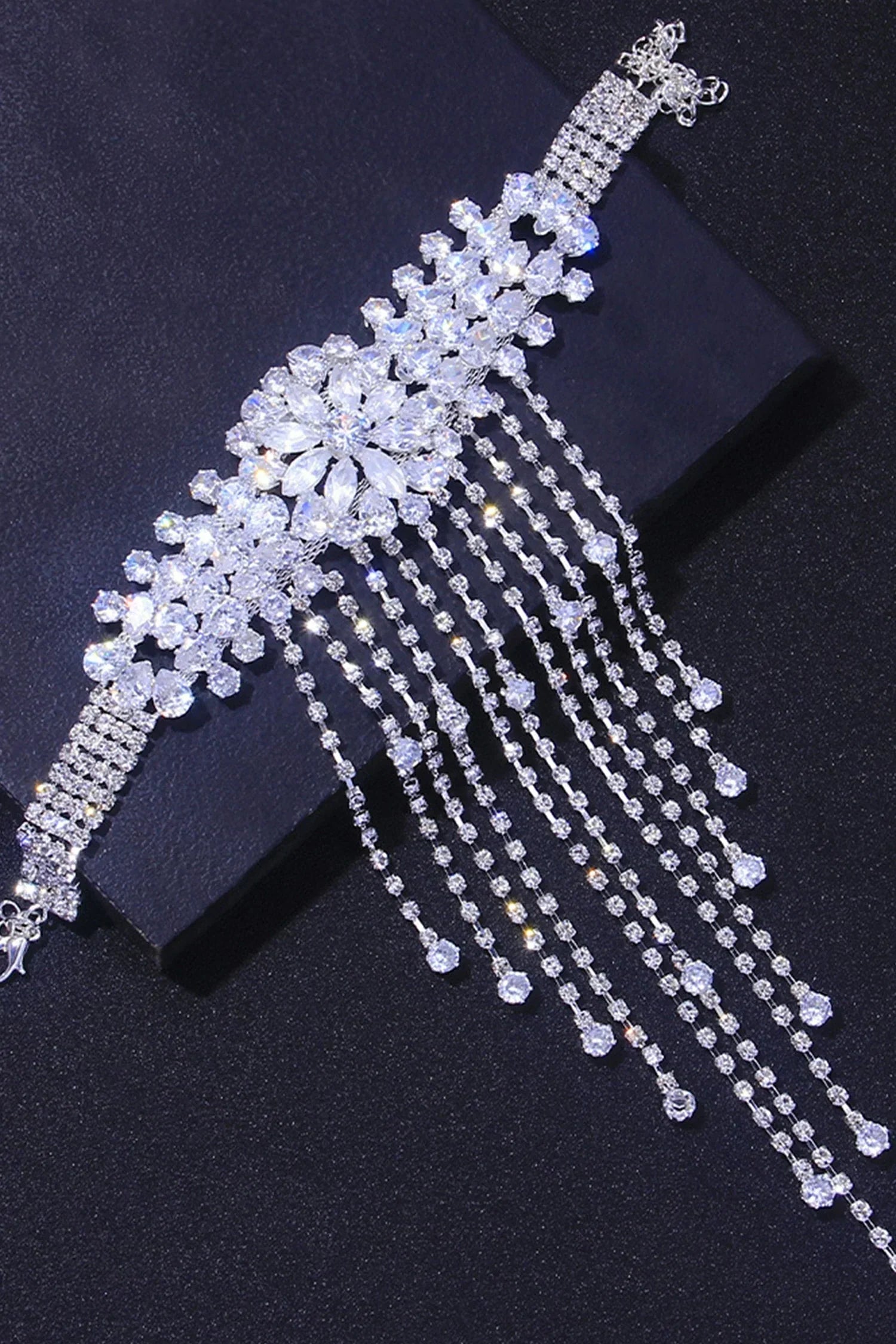 BRACCIALE CON FRANGE FLOREALI E DIAMANTI DANELY