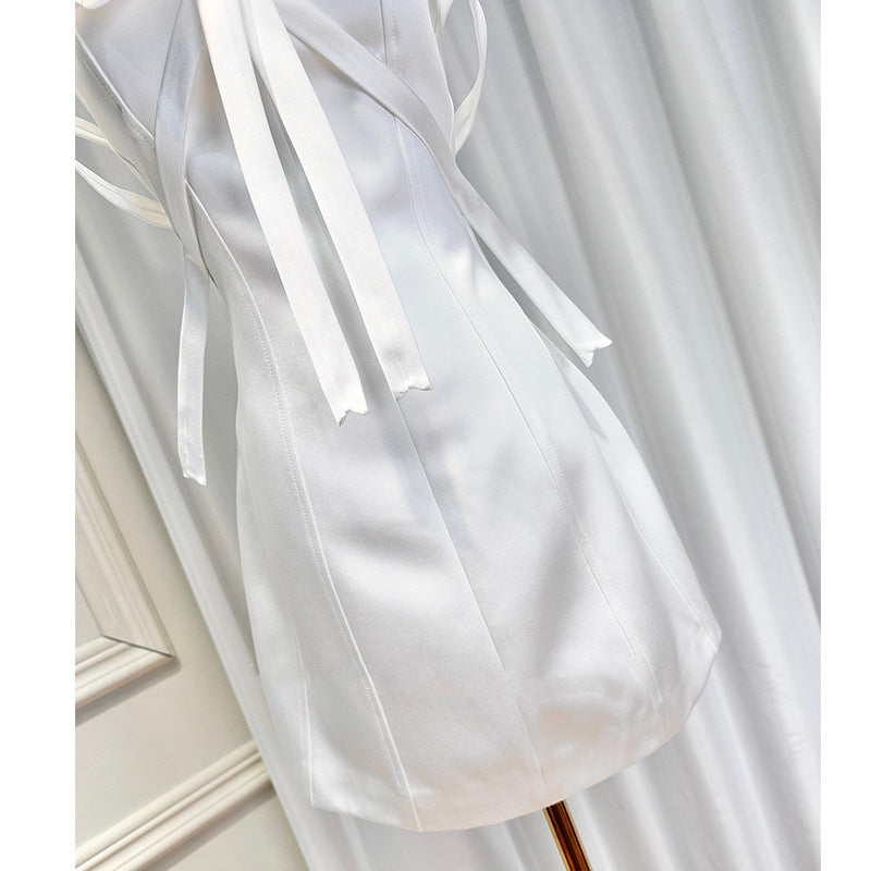 WHITE BOW EMBELLISHED STRAPLESS MINI DRESS