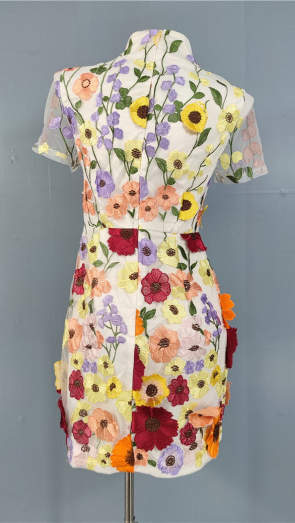 AIIZIE SHORT SLEEVED FLORAL PRINTED MINI DRESS - product image