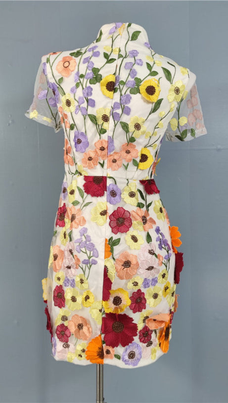 SHORT SLEEVED FLORAL PRINTED MINI DRESS