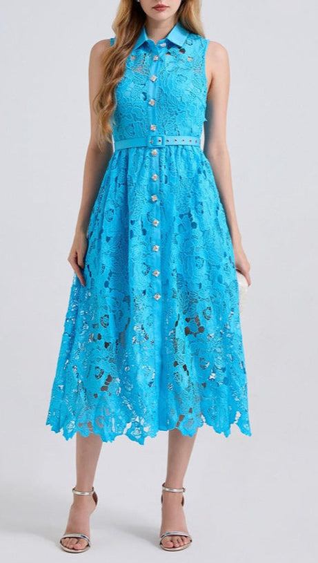 Ärmelloses, schmales Kleid mit hohem Bund und Kragen in Blau