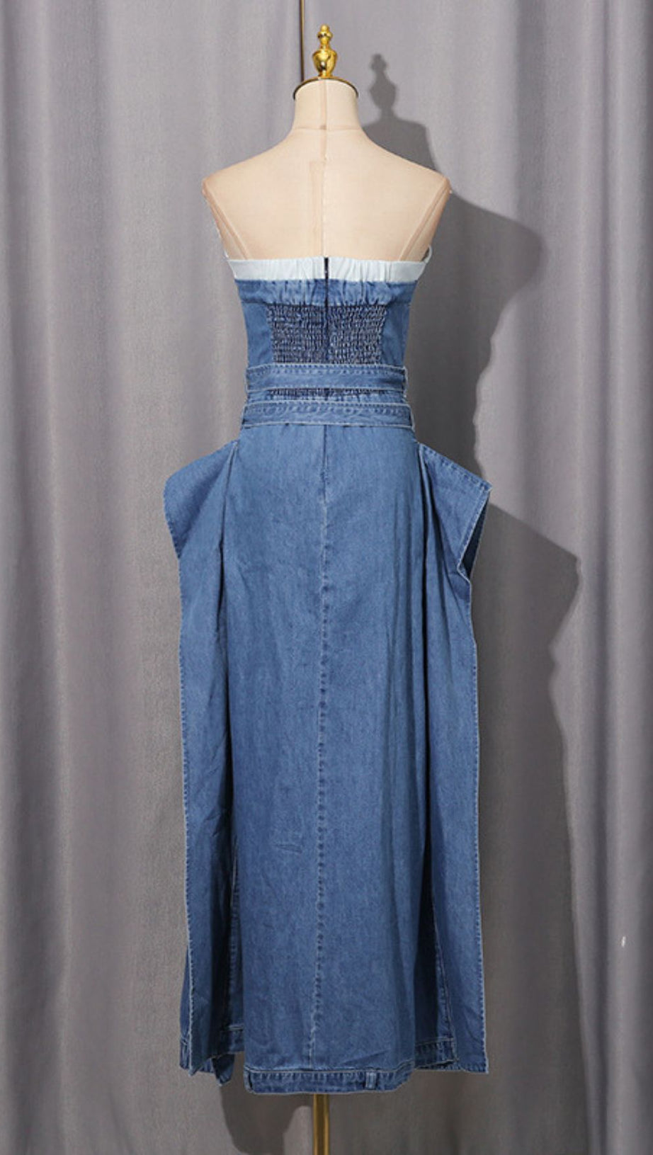 Isako Chic Strapless Denim Midi Dress with Belt – Effortless Elegance