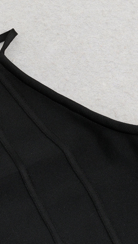 Mit Perlen drapiertes, verschönertes, figurbetontes Minikleid in Schwarz