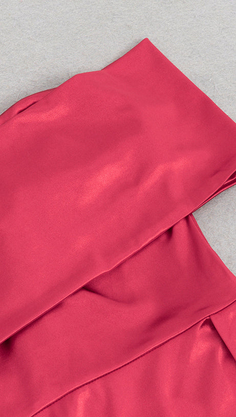 OFF-SHOULDER SOLID COLOR SLIM-FIT TUBE DRESS