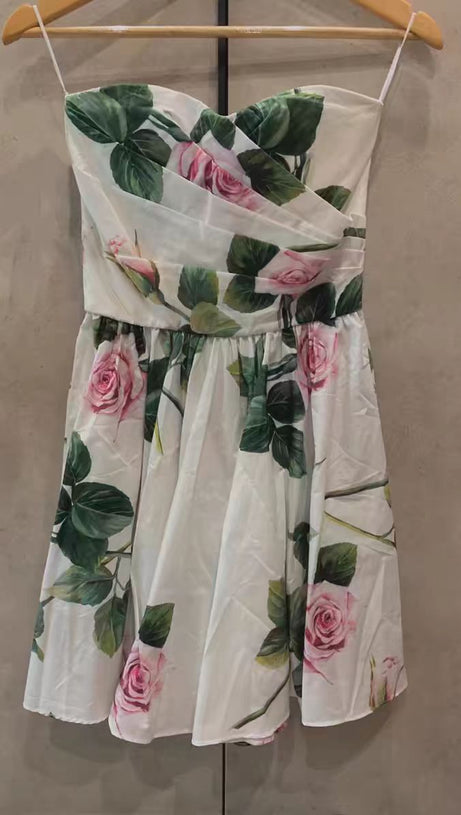 ROSE PRINT BANDEAU MINI DRESS IN WHITE